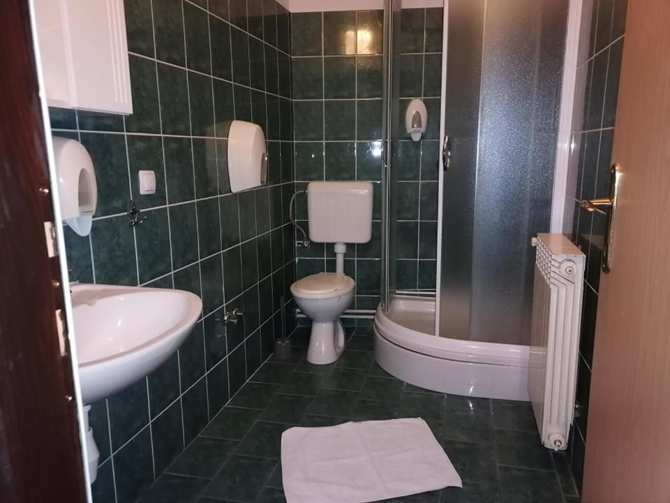 Sulentic Sobe I Restoran Bed and Breakfast Virovitica Esterno foto