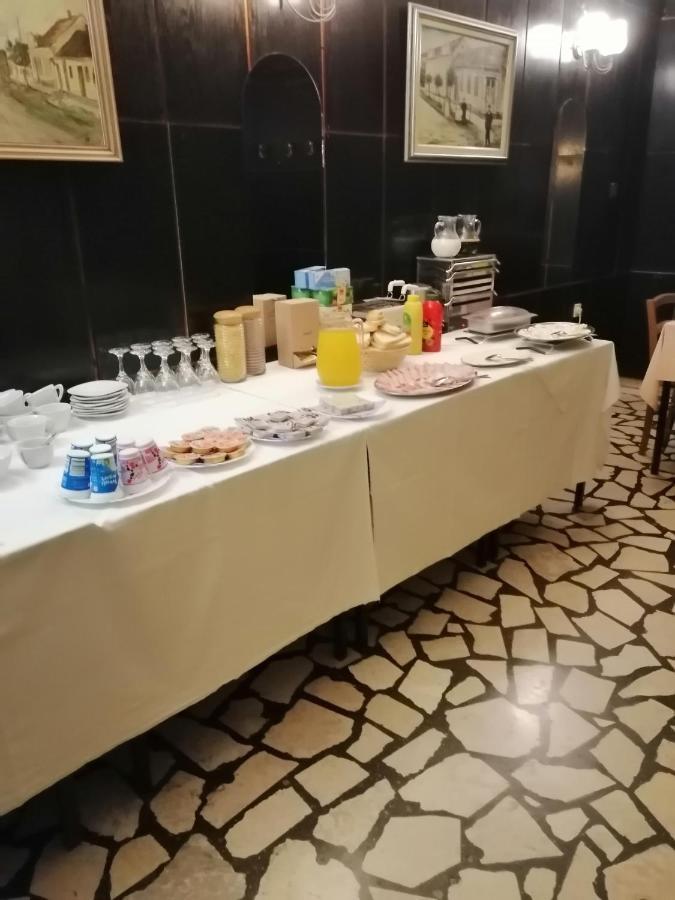 Sulentic Sobe I Restoran Bed and Breakfast Virovitica Esterno foto